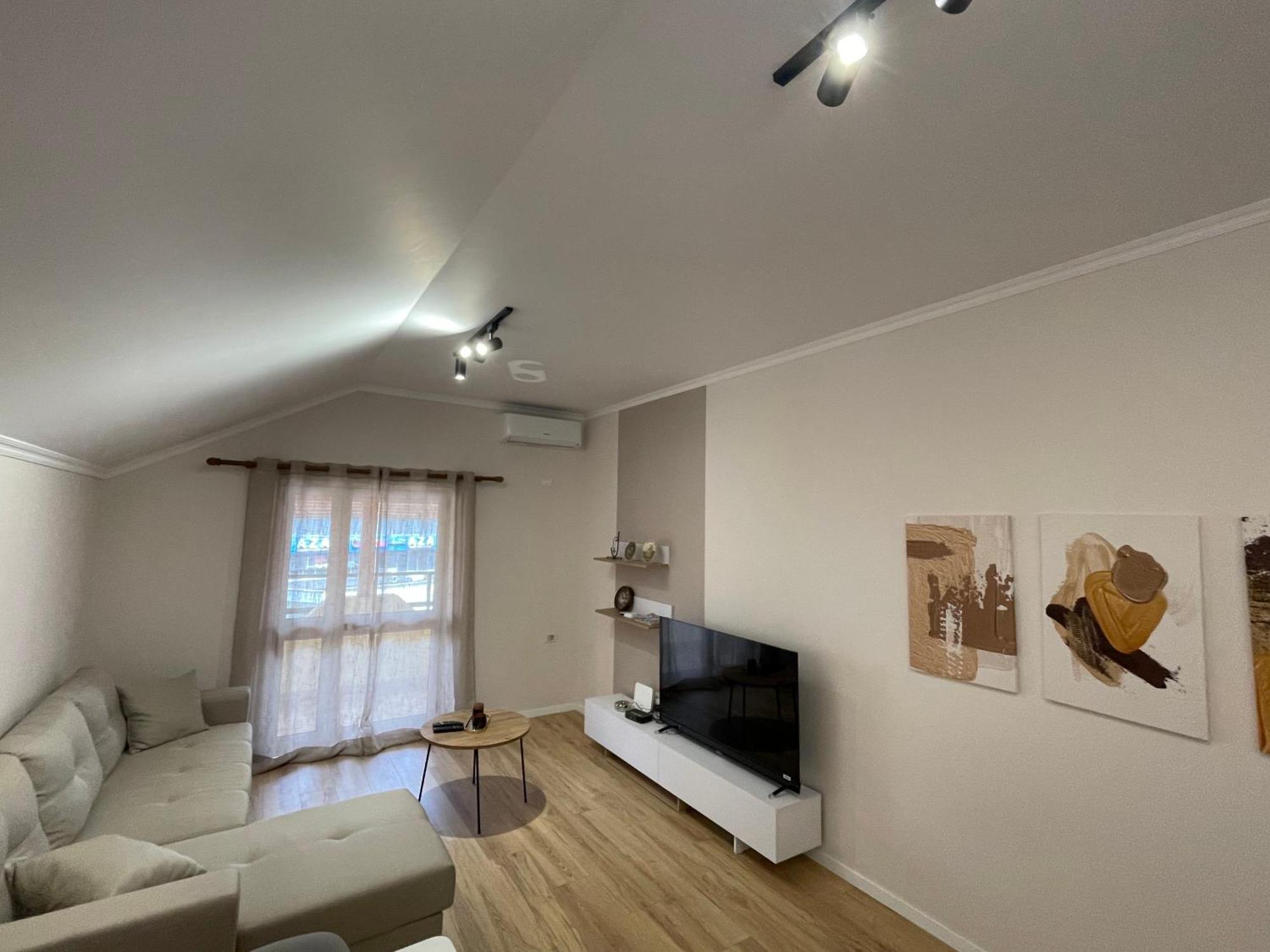 City Center Apartment ติรานา ภายนอก รูปภาพ