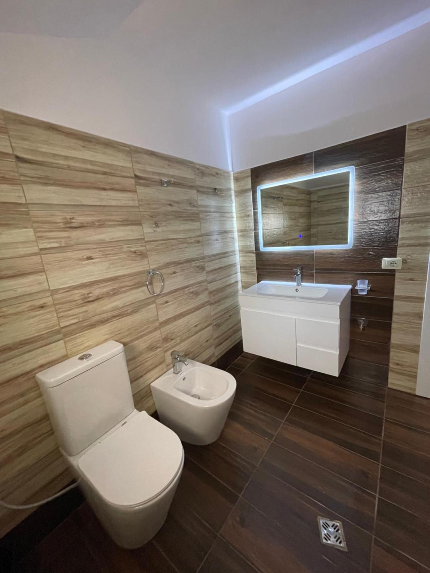 City Center Apartment ติรานา ภายนอก รูปภาพ